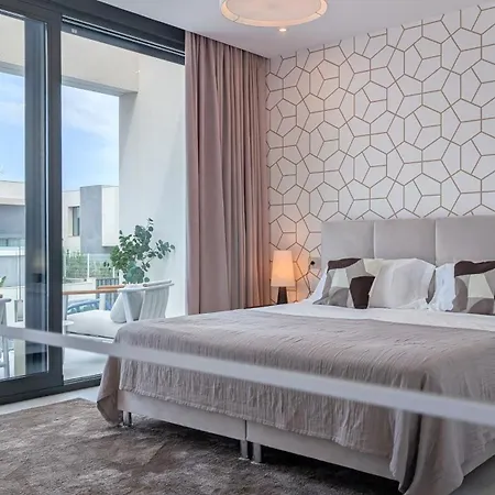 Villa Paris Azure